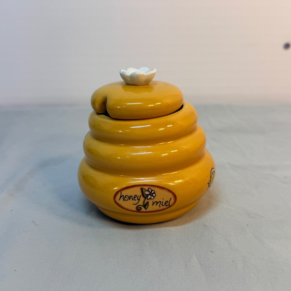 Ceramic Beehive Honey Pot Jar Yellow Glazed Honey Miel with Flower Lid Lid Notch
